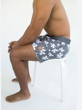 OF ONE SEA Boardshorts Men's 36 Townshort Black Plumeria Swim Recycled Plastic
